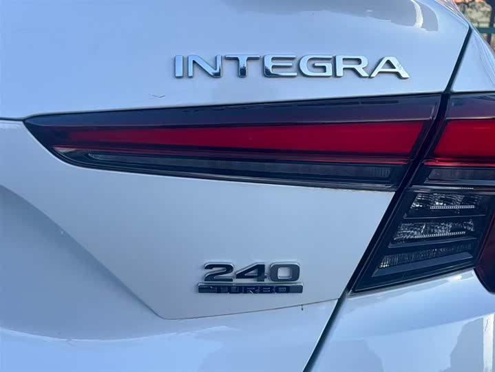 Фото 6 - Honda Integra