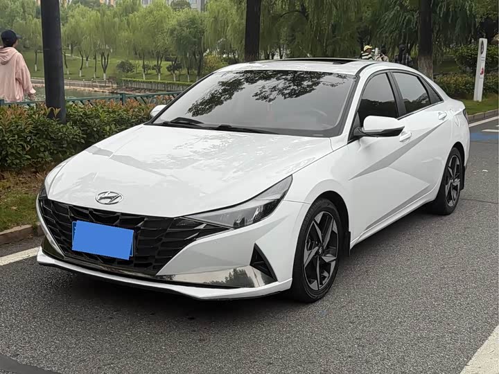 Фото 1 - Hyundai Elantra N line