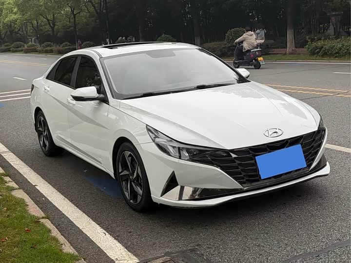 Фото 3 - Hyundai Elantra N line