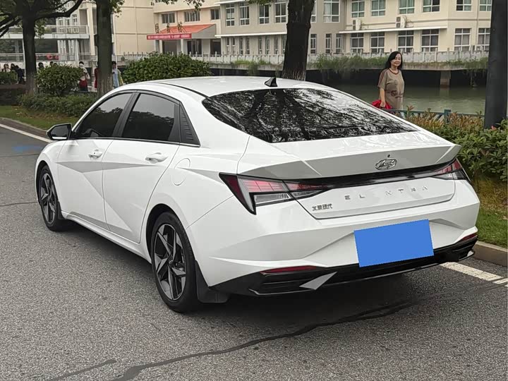 Фото 4 - Hyundai Elantra N line