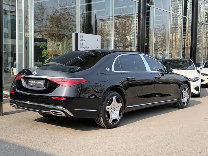 Фото 3 - Mercedes-Benz Maybach S-Class
