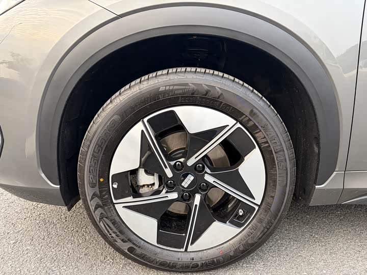 Фото 3 - Geely Galaxy E5