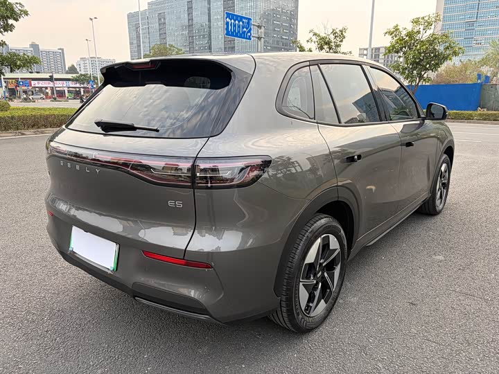 Фото 7 - Geely Galaxy E5