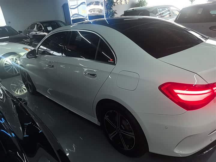 Фото 5 - Mercedes-Benz A-Class