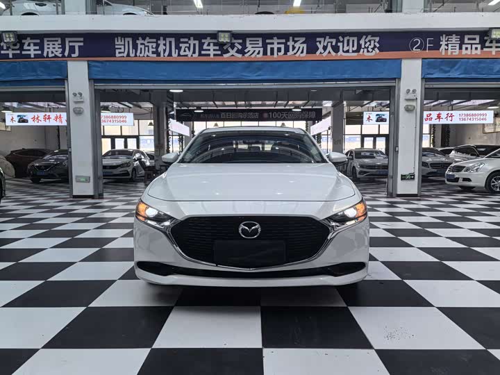 Фото 2 - Mazda 3 (Axela)