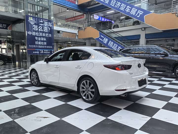 Фото 5 - Mazda 3 (Axela)