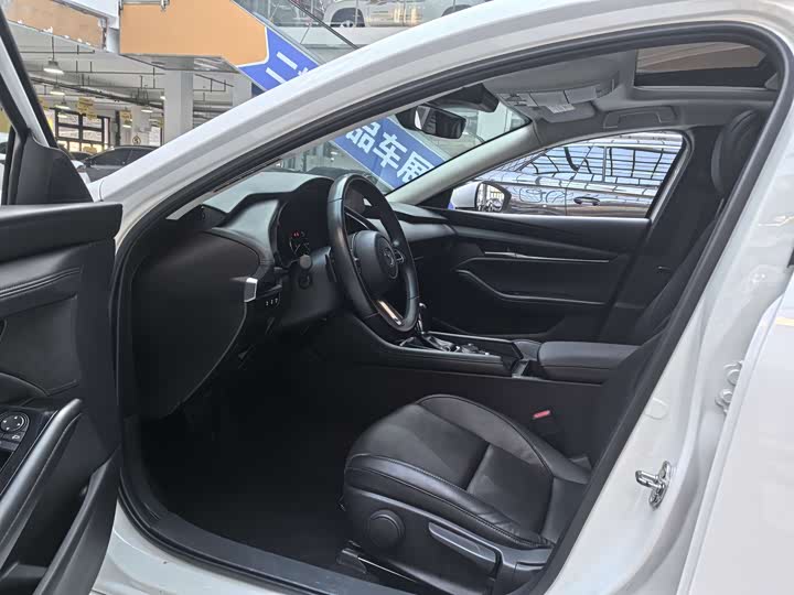 Фото 9 - Mazda 3 (Axela)