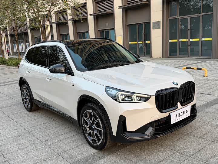 Фото 3 - BMW X1