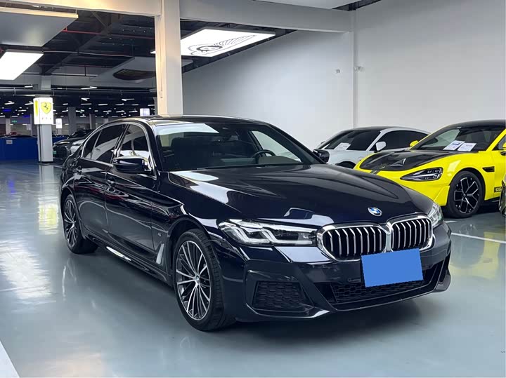 Фото 3 - BMW 5 Series