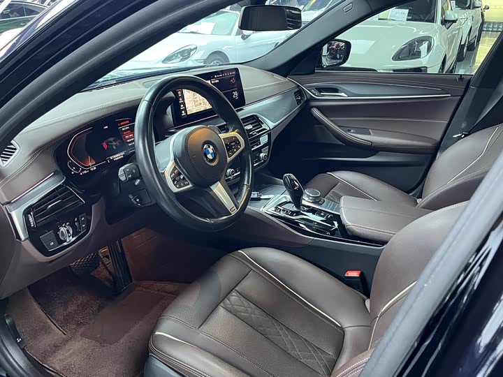 Фото 4 - BMW 5 Series