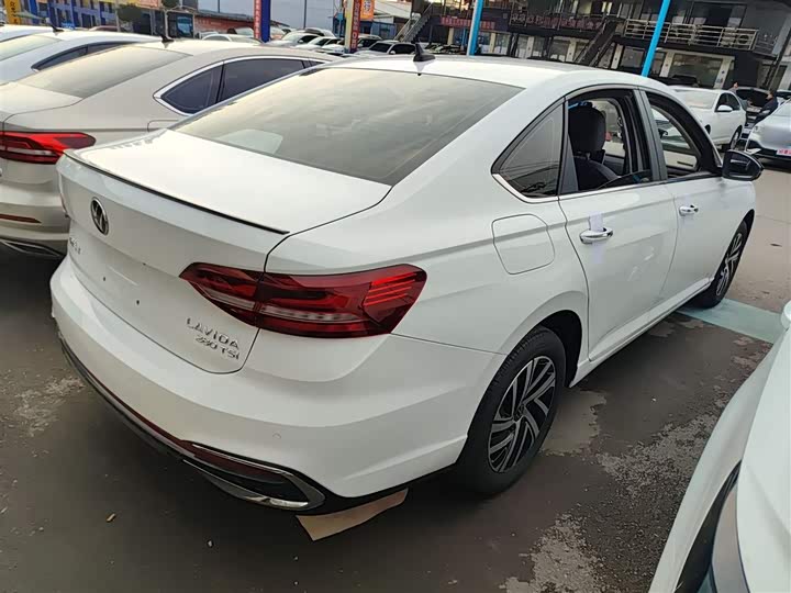 Фото 7 - Volkswagen Lavida