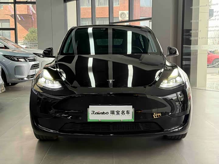 Фото 2 - Tesla Model Y