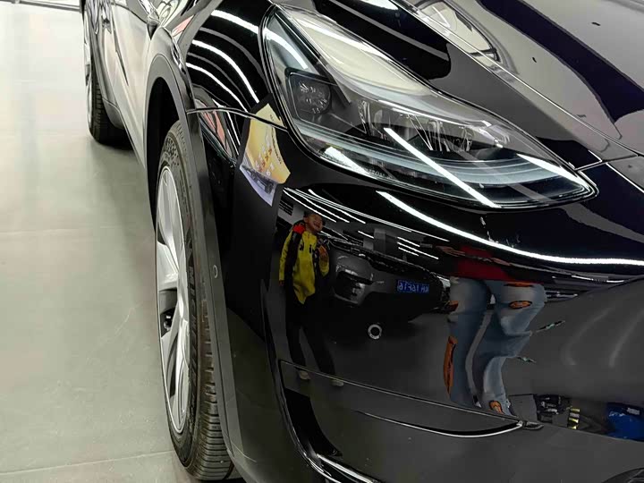 Фото 4 - Tesla Model Y