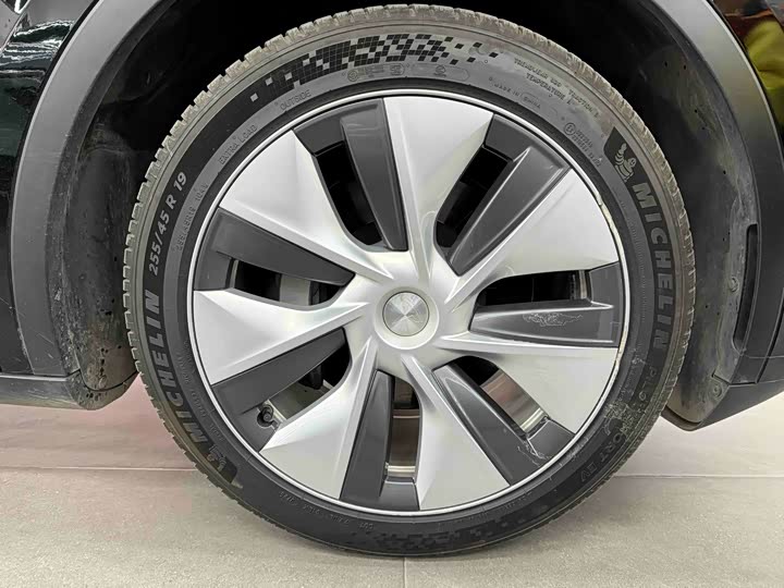 Фото 5 - Tesla Model Y