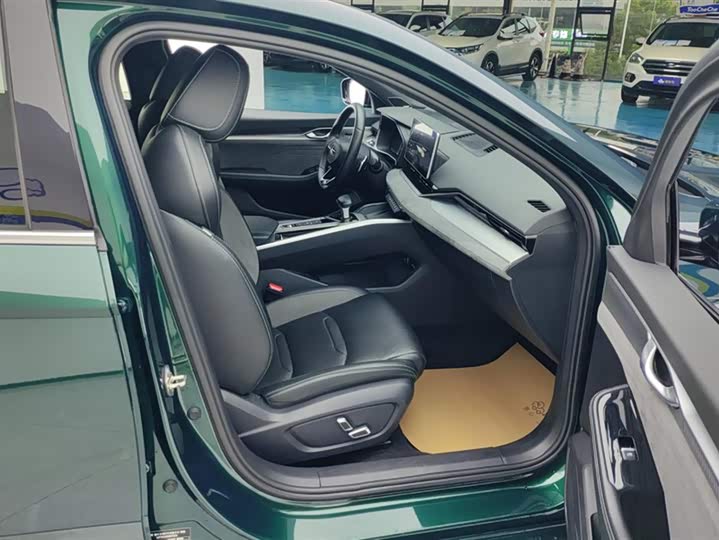 Фото 8 - Geely Preface