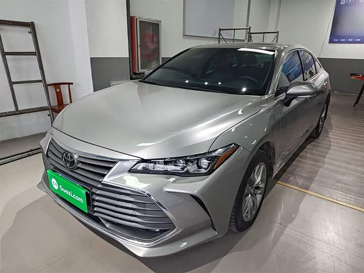 Фото 1 - Toyota Avalon