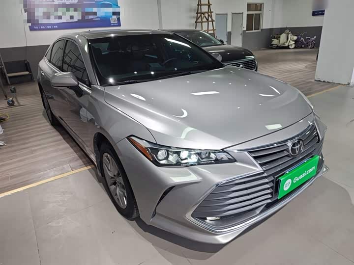 Фото 4 - Toyota Avalon