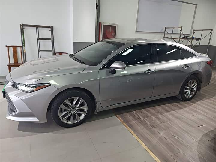 Фото 5 - Toyota Avalon