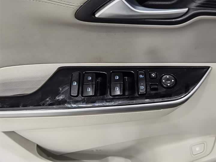 Фото 9 - Hyundai Custo