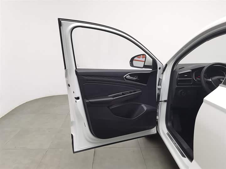 Фото 8 - Jetta VS7