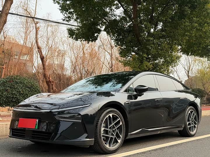 Фото 1 - XPeng F57