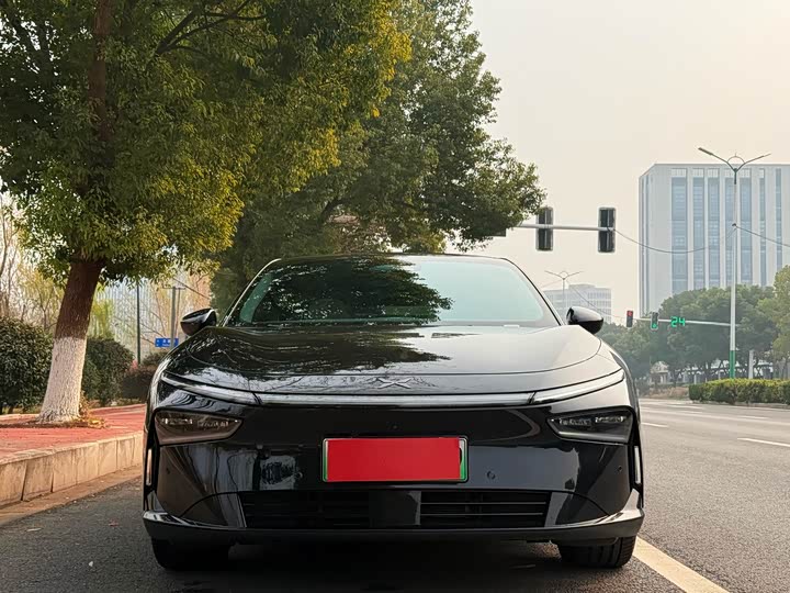 Фото 2 - XPeng F57