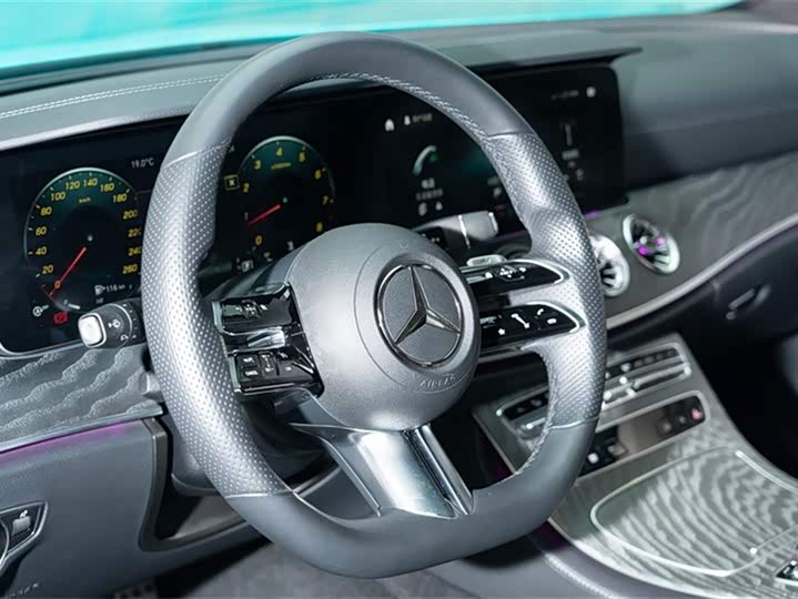 Фото 8 - Mercedes-Benz CLS-Class