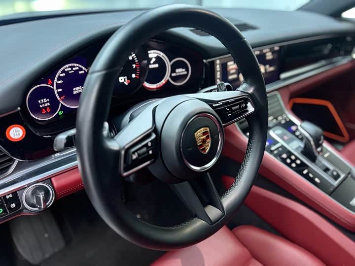 Фото 4 - Porsche Panamera