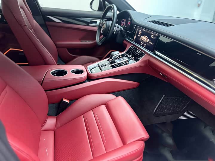 Фото 5 - Porsche Panamera