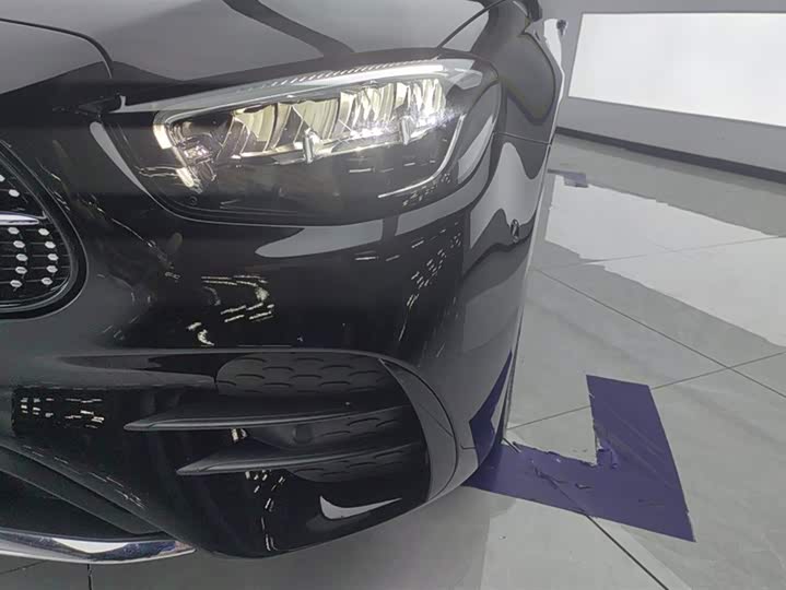 Фото 5 - Mercedes-Benz E-Class