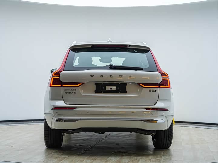 Фото 5 - Volvo XC60