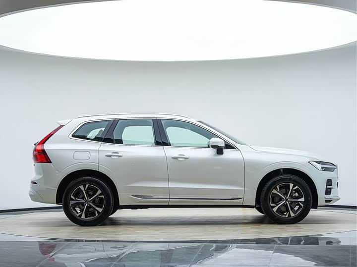 Фото 7 - Volvo XC60