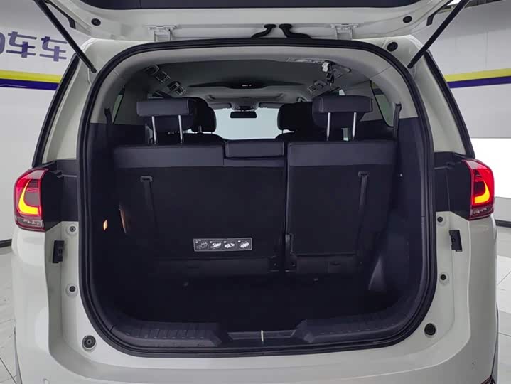 Фото 4 - GAC Trumpchi M8