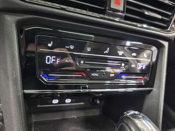 Фото 8 - Volkswagen Tharu