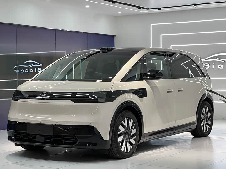 Фото 1 - Zeekr Mix