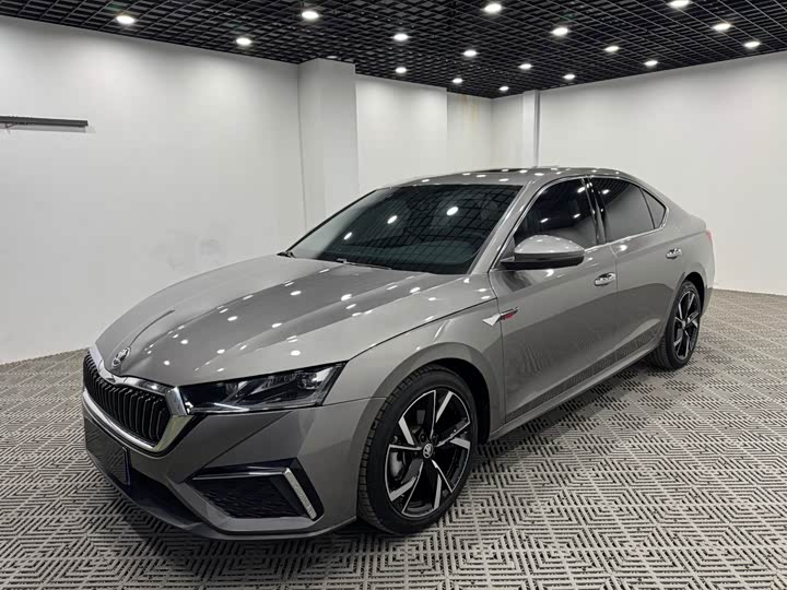 Фото 3 - Skoda Octavia Pro