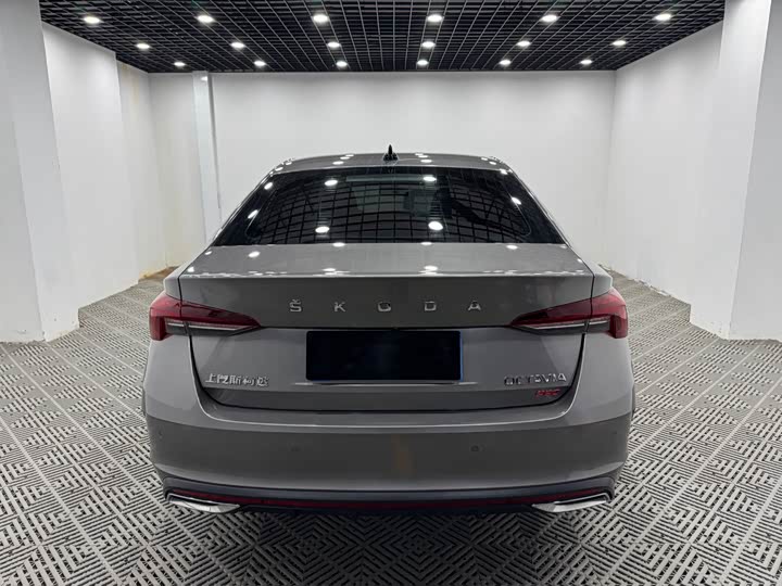 Фото 8 - Skoda Octavia Pro