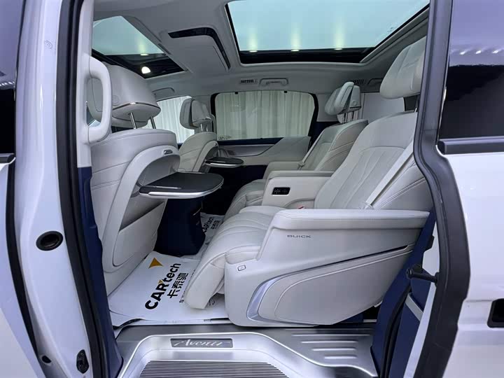 Фото 7 - Buick GL8 Hybrid