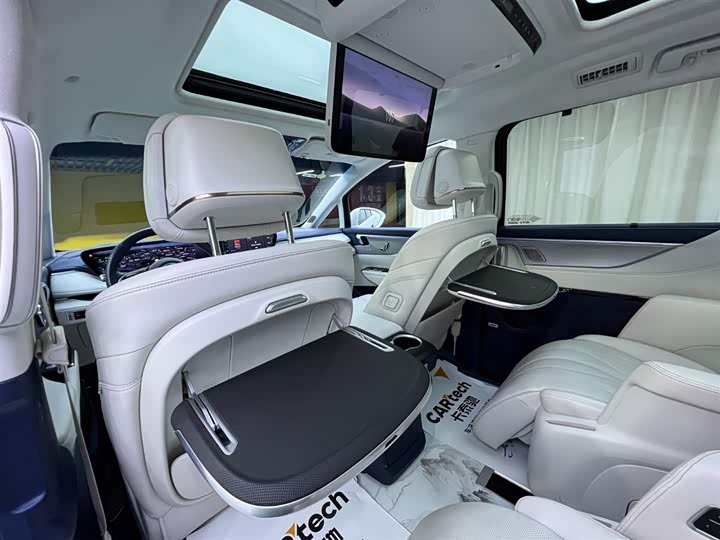 Фото 8 - Buick GL8 Hybrid