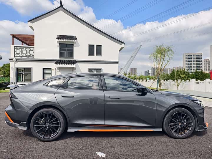 Фото 8 - Changan UNI-V