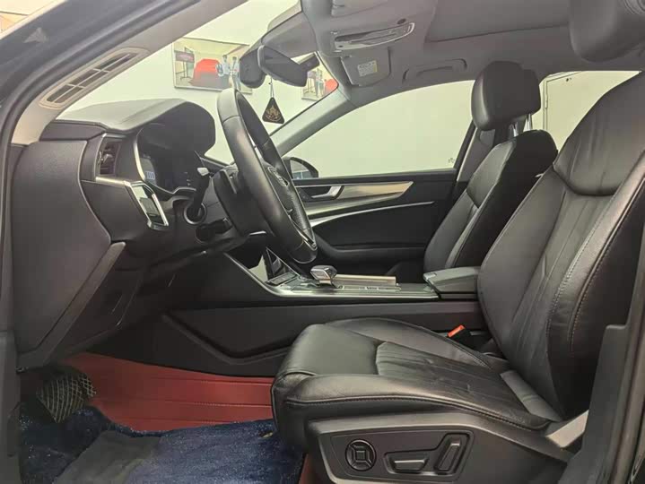 Фото 9 - Audi A6L