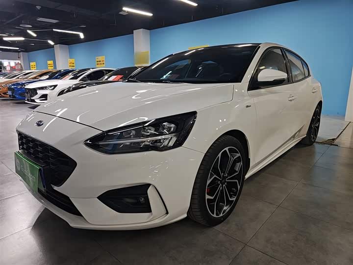 Фото 1 - Ford Focus