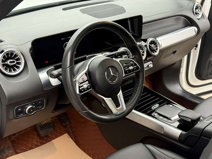 Фото 4 - Mercedes-Benz GLB-Class
