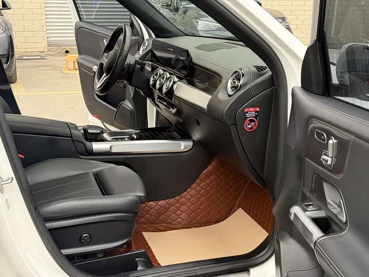 Фото 6 - Mercedes-Benz GLB-Class