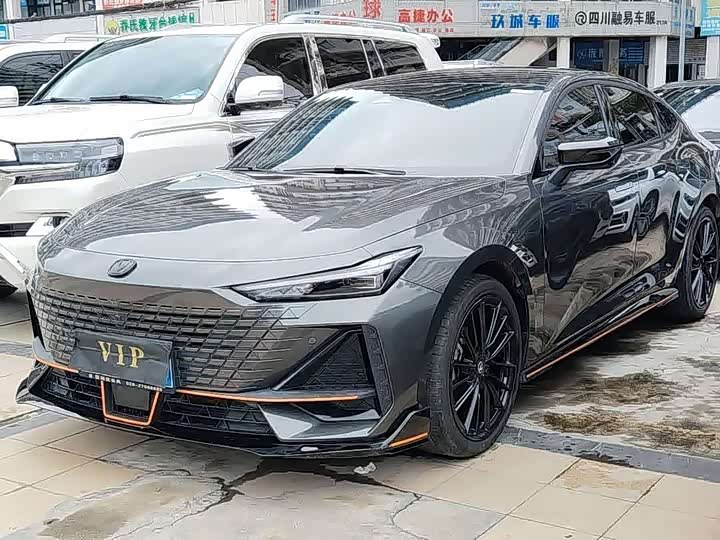 Фото 2 - Changan UNI-V