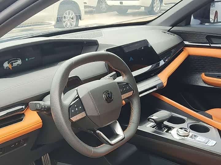 Фото 5 - Changan UNI-V