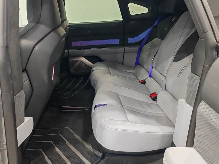 Фото 5 - HiPhi Z