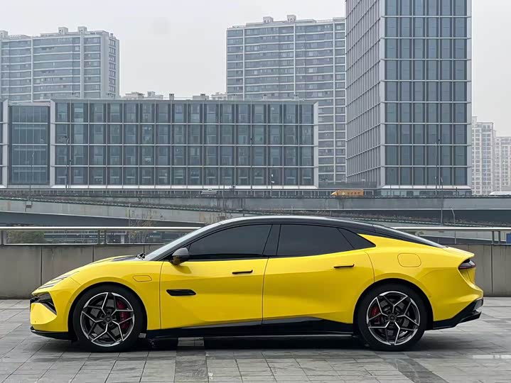 Фото 3 - Lotus Emeya