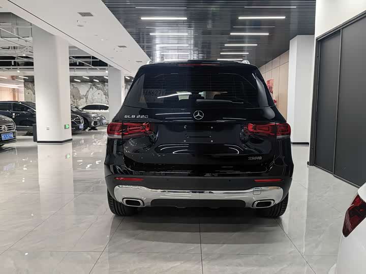 Фото 4 - Mercedes-Benz GLB-Class
