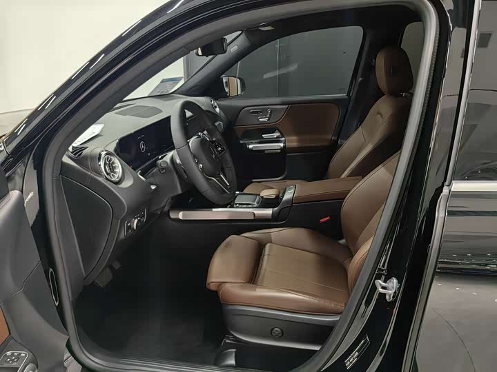 Фото 5 - Mercedes-Benz GLB-Class